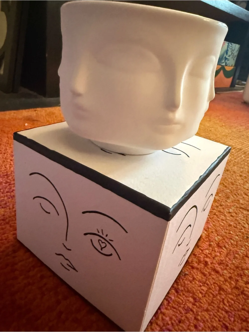 Jonathan Adler Candle Muse Blanc Scent. Limited “4 Face” cream porcelain vessel